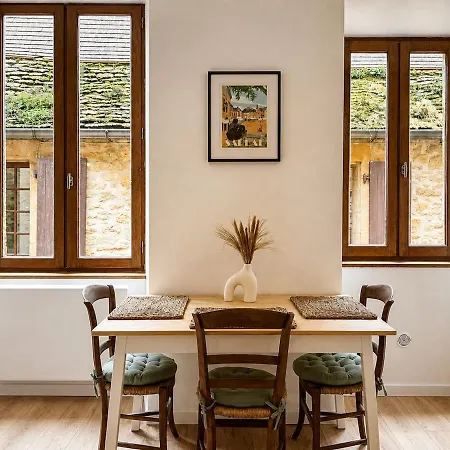 Historic Center - Cozy & Quiet For 2 People Apartment *
